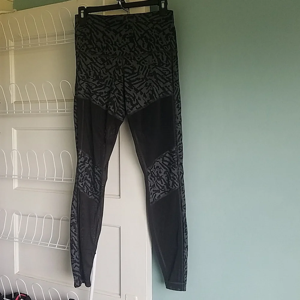 Lululemon Athletica Hot To Street Pant Leggings Biggie Brushed Animal Coal Mesh